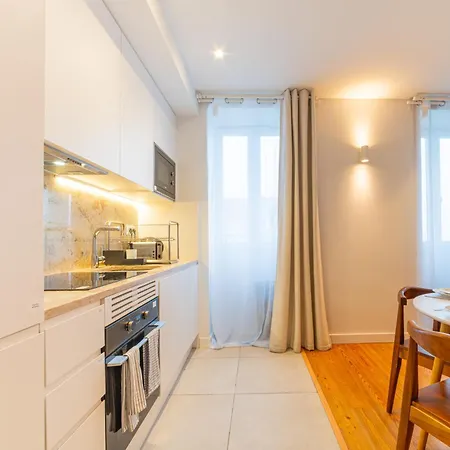 Prime Living - Maria Pia Apartment Lisbon